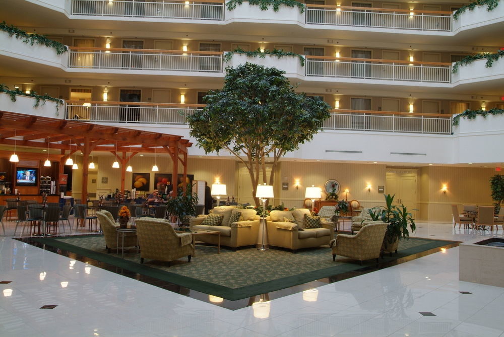 Embassy Suites Newark - Wilmington/South Bagian luar foto